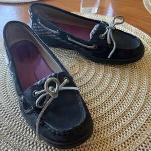 Sperry Top Sider in Black! Great condition! Very comfortable!